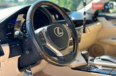 Седан Lexus ES 2013 в Вінниці