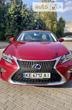 Седан Lexus ES 2015 в Дніпрі