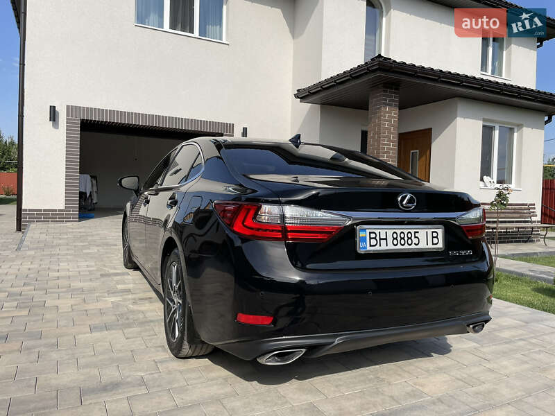 Седан Lexus ES 2018 в Одессе