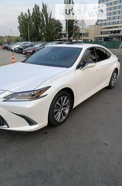 Седан Lexus ES 2021 в Киеве