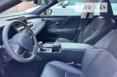 Седан Lexus ES 2021 в Києві