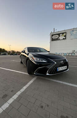 Седан Lexus ES 2022 в Борисполе