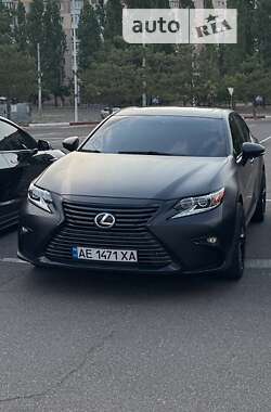 Седан Lexus ES 2014 в Киеве