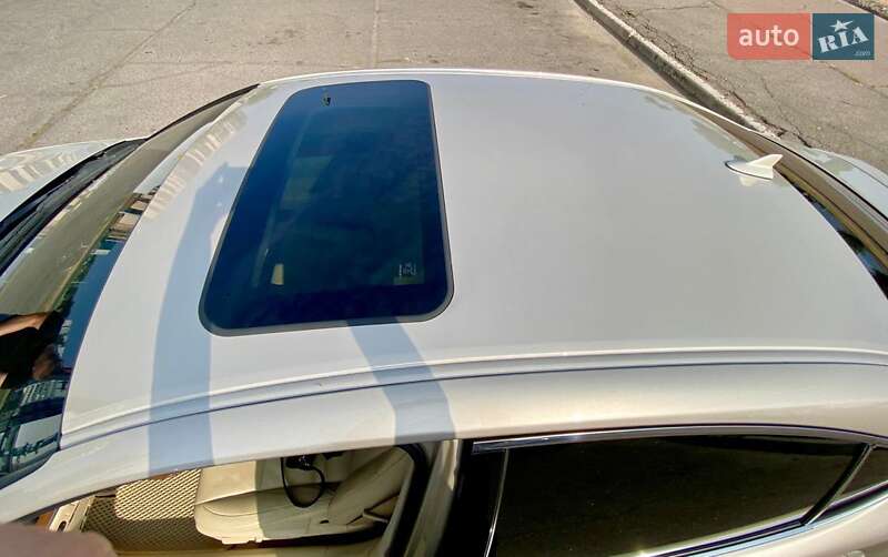 Седан Lexus ES 2013 в Черкассах