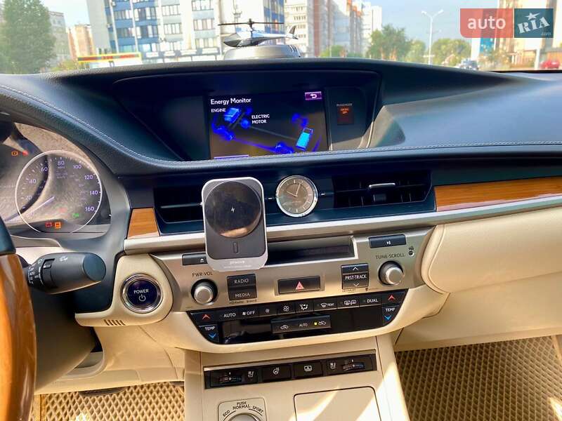 Седан Lexus ES 2013 в Черкассах