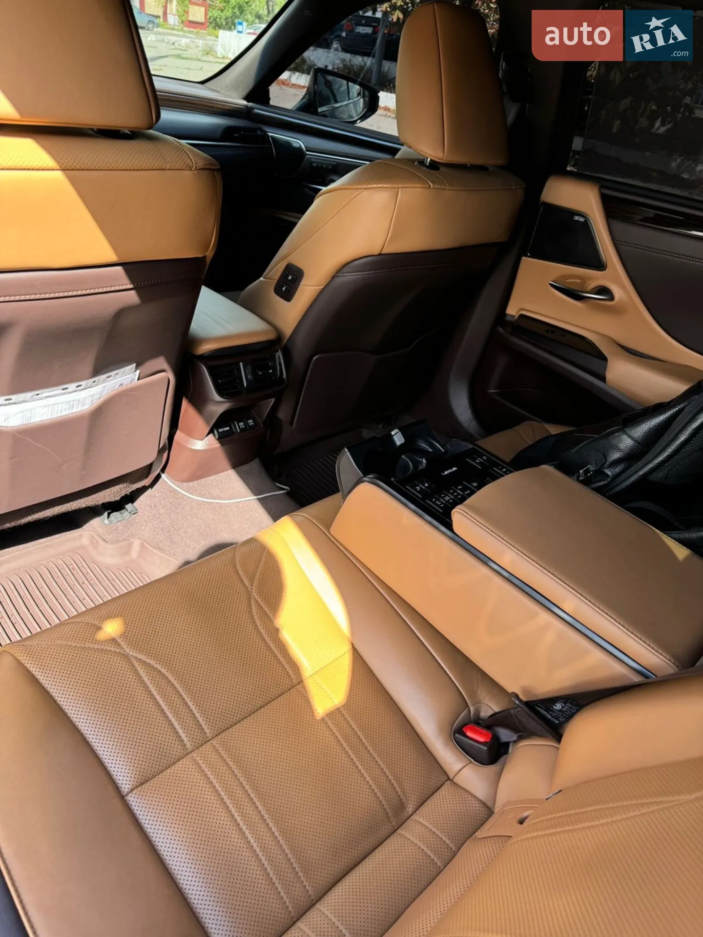 2019 Lexus ES - мініатюра 16