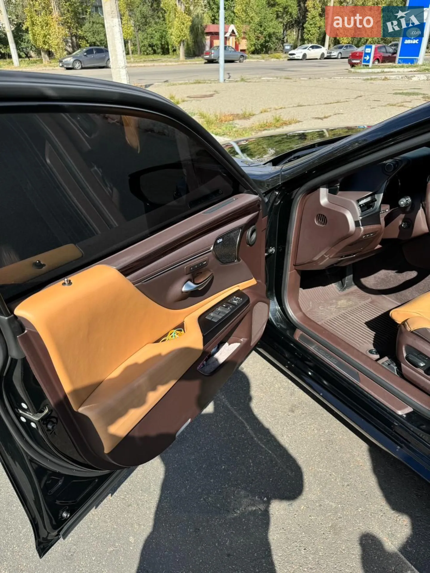 2019 Lexus ES - мініатюра 21