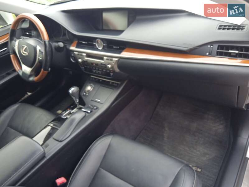 Listing photo 8
