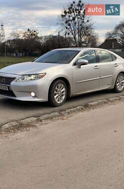 Седан Lexus ES 2013 в 