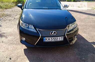 Седан Lexus ES 2013 в Прилуках