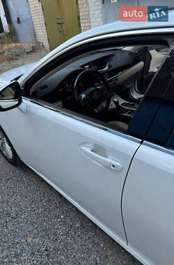 Седан Lexus ES 2016 в Днепре