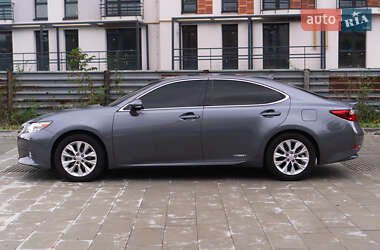 Седан Lexus ES 2012 в Самборі