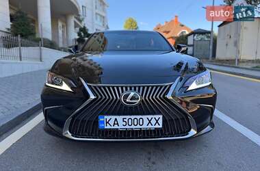 Седан Lexus ES 2019 в Киеве