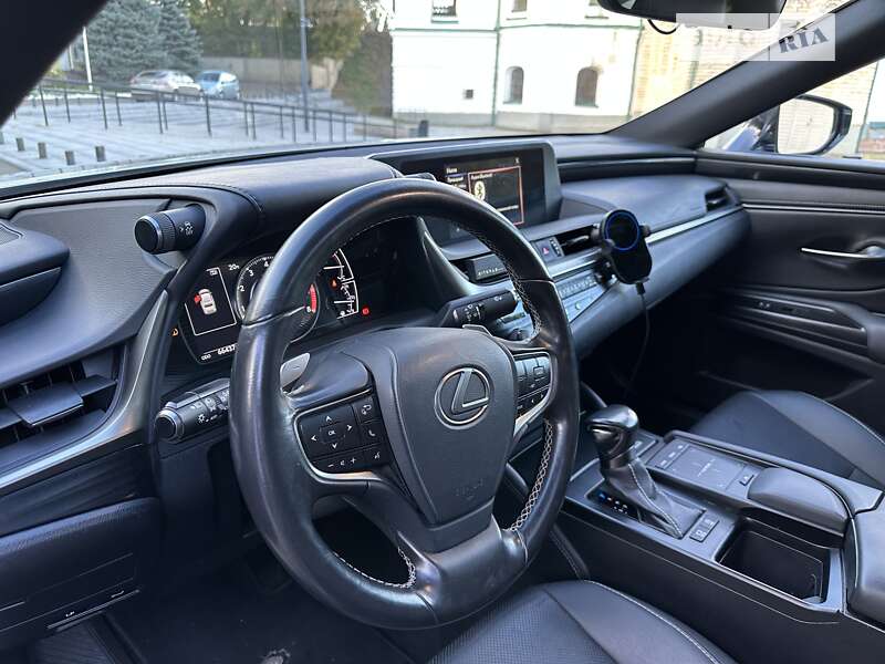 Седан Lexus ES 2019 в Києві
