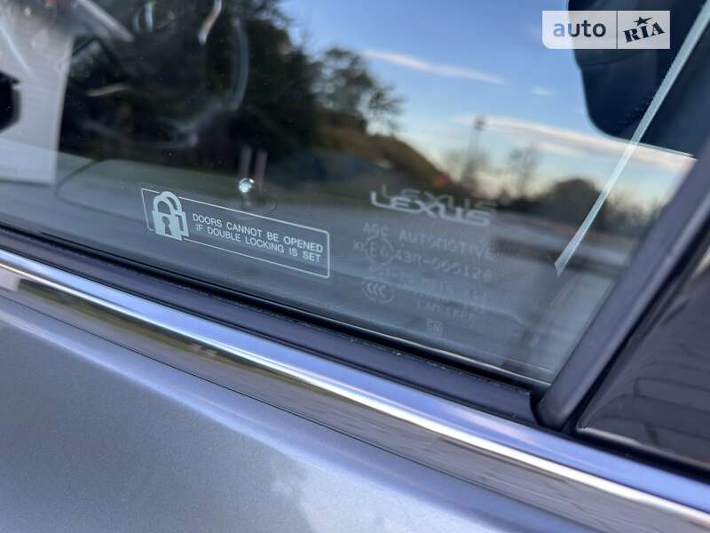 Седан Lexus ES 2019 в Києві