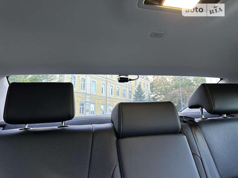 Седан Lexus ES 2019 в Києві