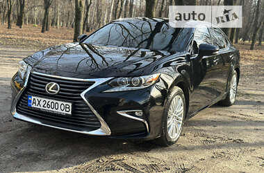 Седан Lexus ES 2015 в Харкові