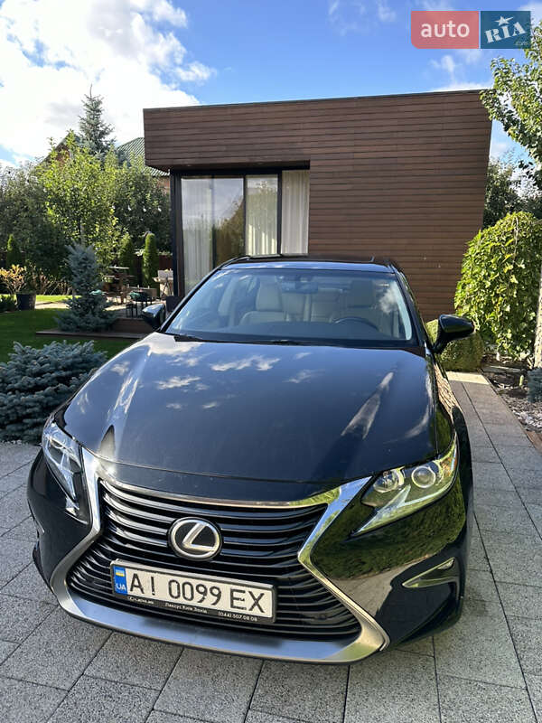 Седан Lexus ES 2017 в Хотове