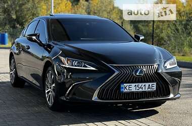 Седан Lexus ES 2021 в Дніпрі