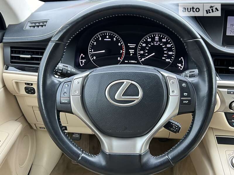 Седан Lexus ES 2013 в Киеве фото 56 Седан Lexus ES 2013 в Киеве