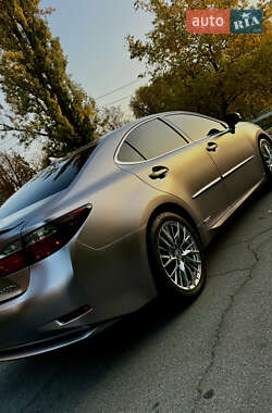 Седан Lexus ES 2013 в 