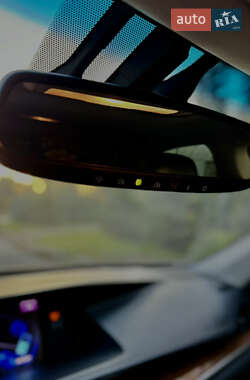 Седан Lexus ES 2013 в 