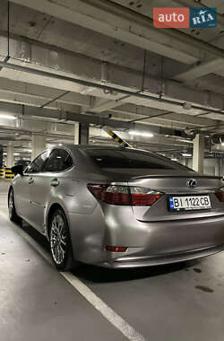 Седан Lexus ES 2013 в 