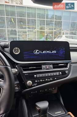 Седан Lexus ES 2021 в Киеве