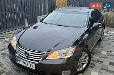 Седан Lexus ES 2010 в Львове