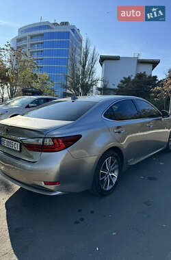 Седан Lexus ES 2015 в Одессе