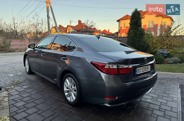 Седан Lexus ES 2014 в Тернополе