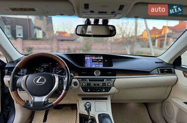 Седан Lexus ES 2014 в Тернополе