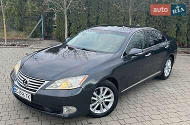 Седан Lexus ES 2010 в Львове