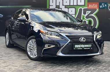 Седан Lexus ES 2015 в Киеве