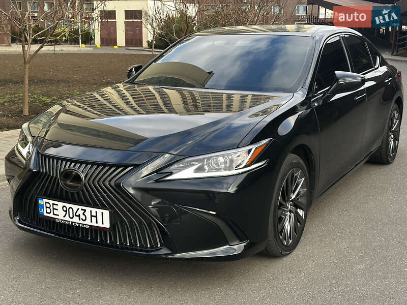 Седан Lexus ES 2019 в Одесі