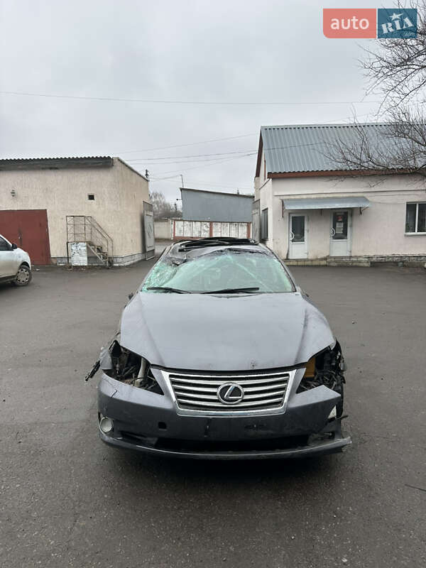 Седан Lexus ES 2012 в Умани