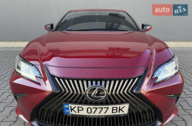 Седан Lexus ES 2019 в 
