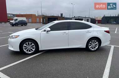 Седан Lexus ES 2013 в Києві