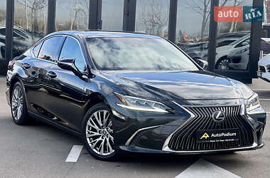 Седан Lexus ES 2019 в Киеве