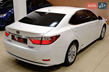 Седан Lexus ES 2013 в Одесі