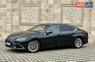 Седан Lexus ES 2019 в 