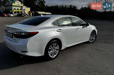 Седан Lexus ES 2013 в Умани