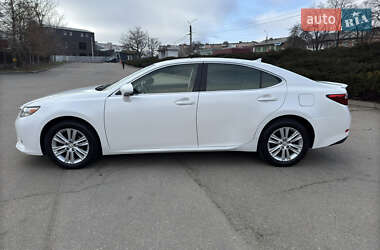 Седан Lexus ES 2013 в Умани