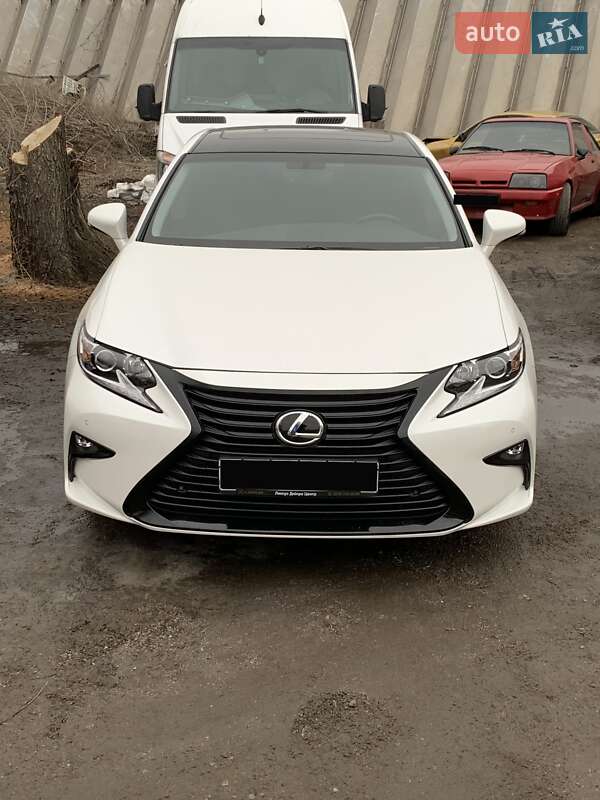 Седан Lexus ES 2018 в Днепре