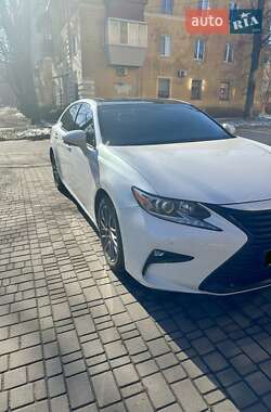 Седан Lexus ES 2018 в Днепре