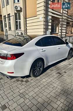 Седан Lexus ES 2018 в Днепре