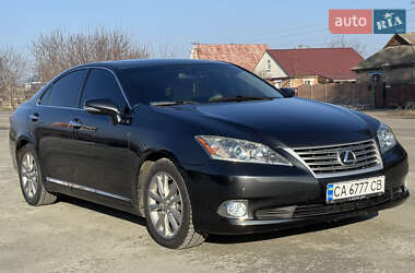 Седан Lexus ES 2011 в Ставище