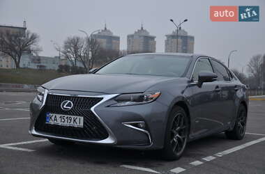 Седан Lexus ES 2013 в Киеве