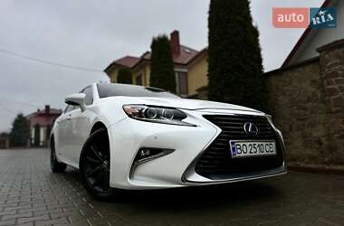 Седан Lexus ES 2017 в 