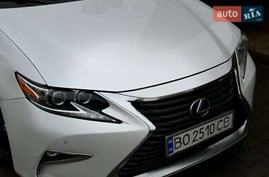 Седан Lexus ES 2017 в 